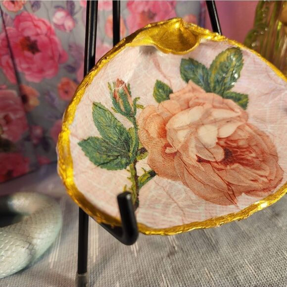 DECOUPAGE CLAM SHELL DECOUPAGE FLOWERS TRINKET DISH - Picture 3 of 10